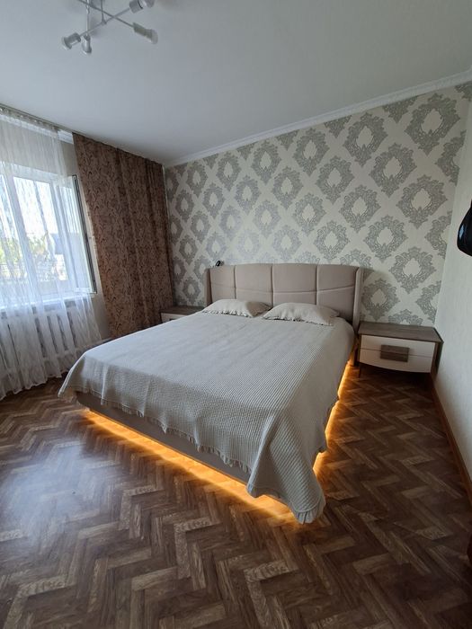 Продам спальный гарнитур