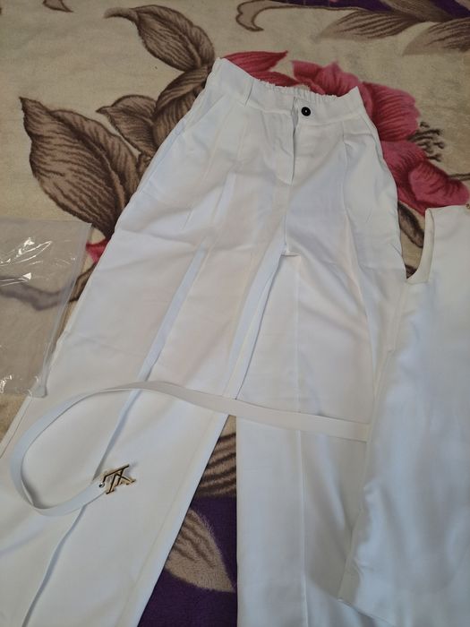 Продам двойку костюм