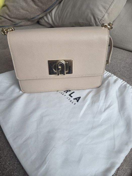 Продам сумку FURLA