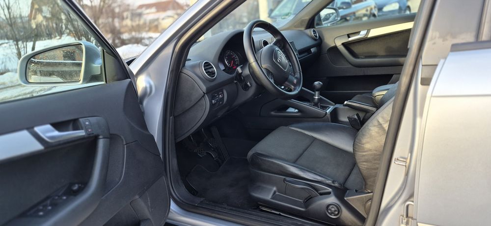 Audi a3 2.0 tdi 140 cp 3 x sline