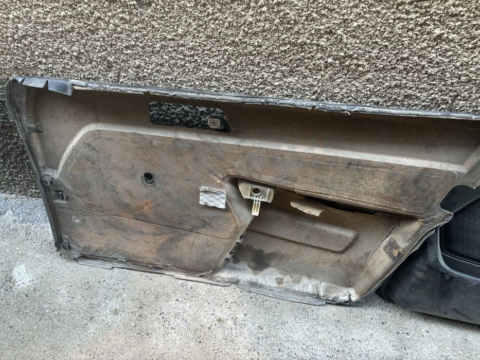 Мерс 190 обшивка