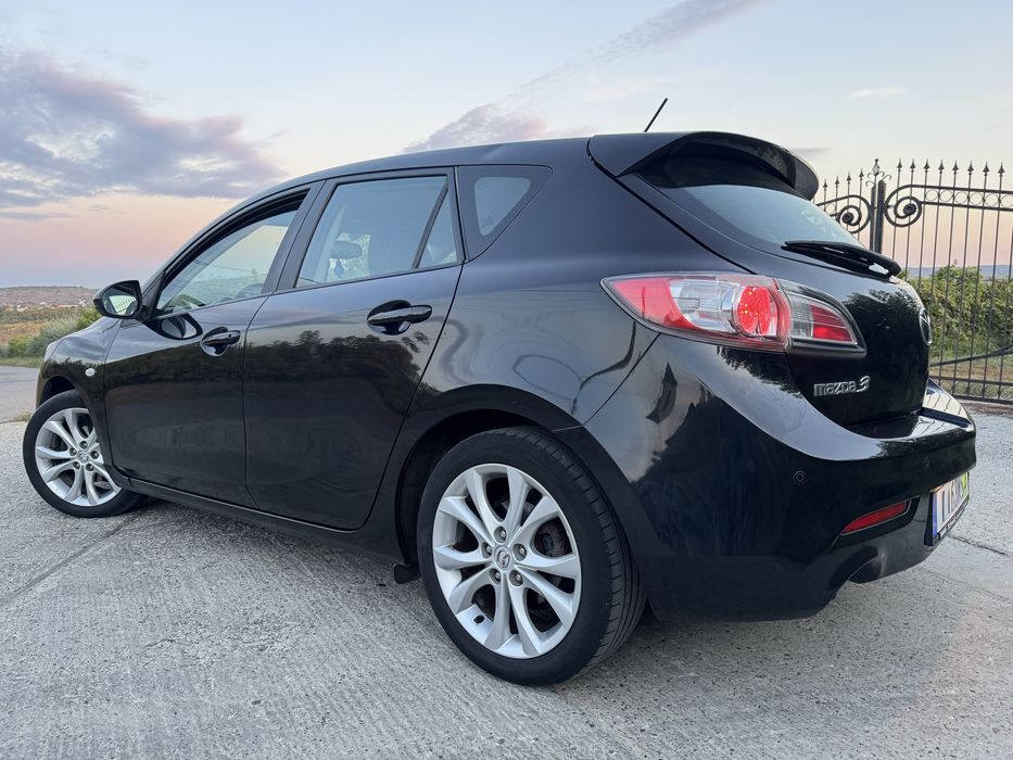 MAZDA 3 2011 — imagine 3