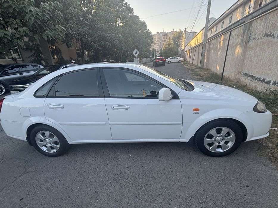 Gentra 2019 3- pozitsiya avtomat lyuki bor 148.000 yurgani halol sroch