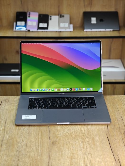 Apple MacBook Pro 16 ОЗУ 32гб Intel Core i7 

Инстаграмм: Laptops.asta