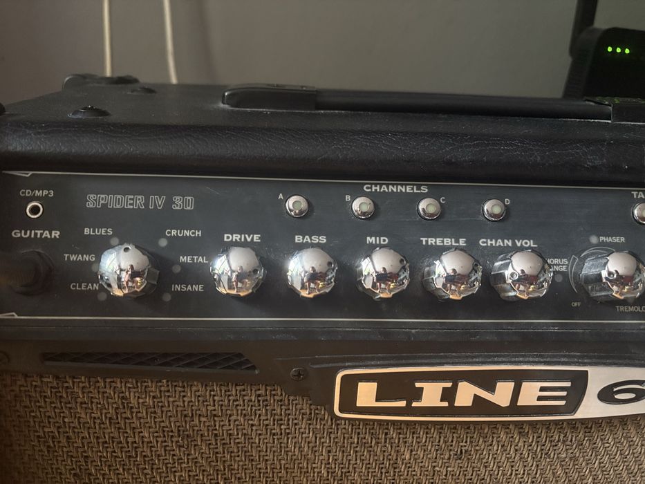 ПРОМОЦИЯ с подаръци - Електрическа китара Les paul и кубе Line6