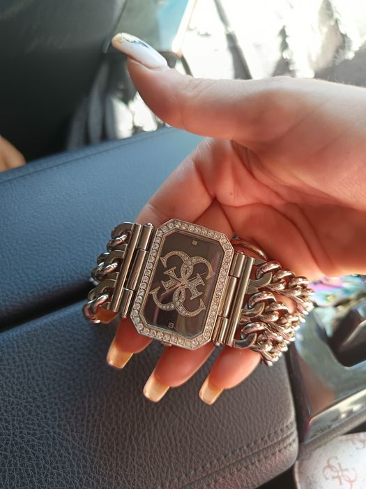 Guess watch / Дамски часовник/