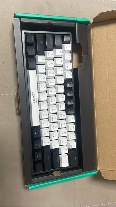 Продам клавиатуру leaven k620