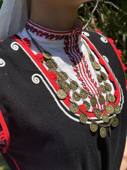 Пендари за народни носии