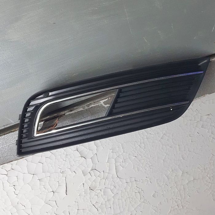 Накладка противотуманной фары