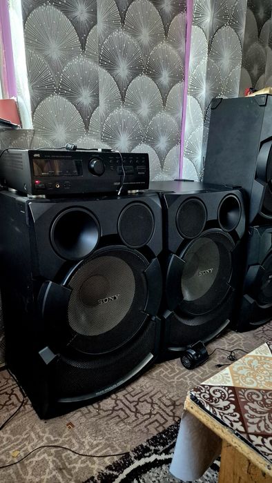 БАРТЕР за телефон или друга музика   Sony Shake 7 и 30 колони