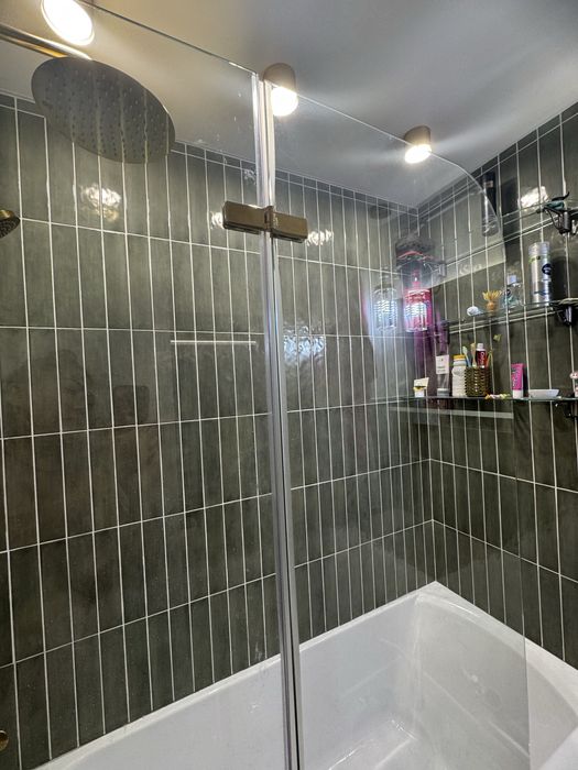 Продам стекляную шторку Minotti