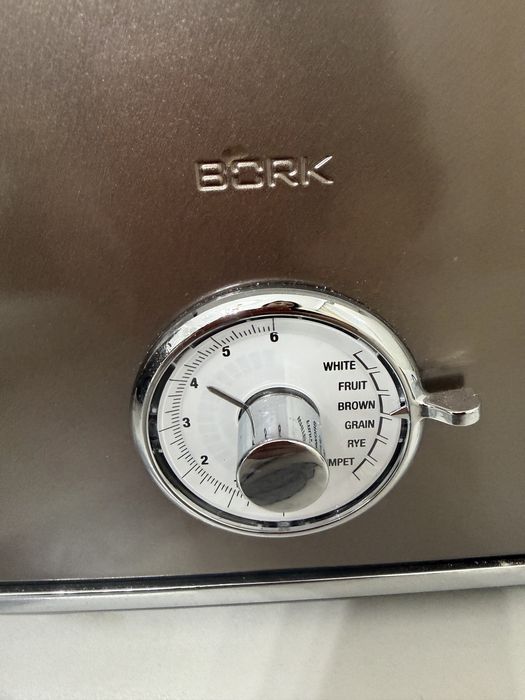 Продам тостер Bork
