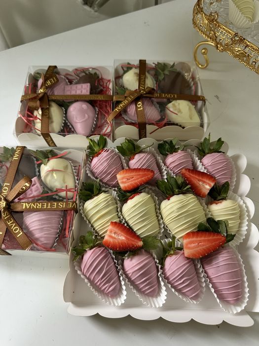 Сочный клубника в шоколаде