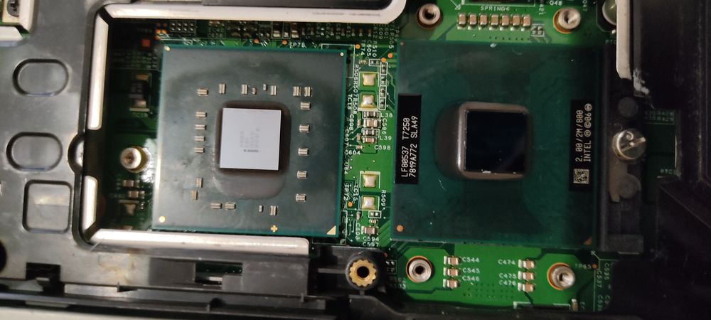 Ноутбук DELL    .