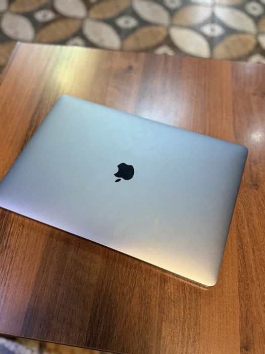 Apple MacBook pro