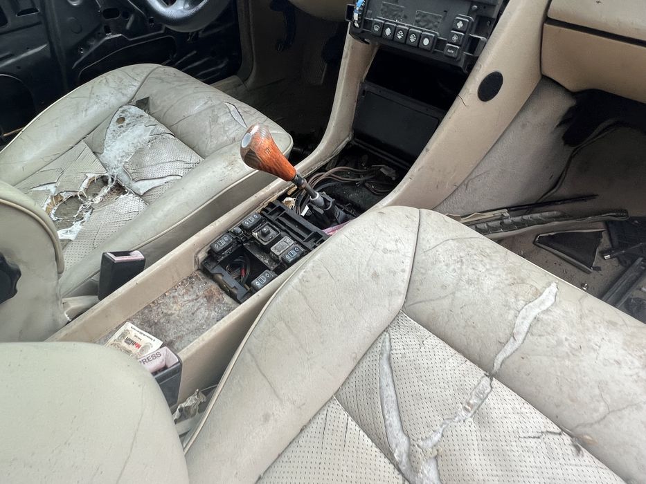 Mercedes 230CE W124 Coupe на части/Мерцедес 124 купе