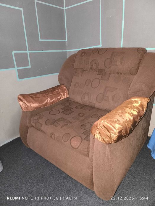 Диван и два кресла