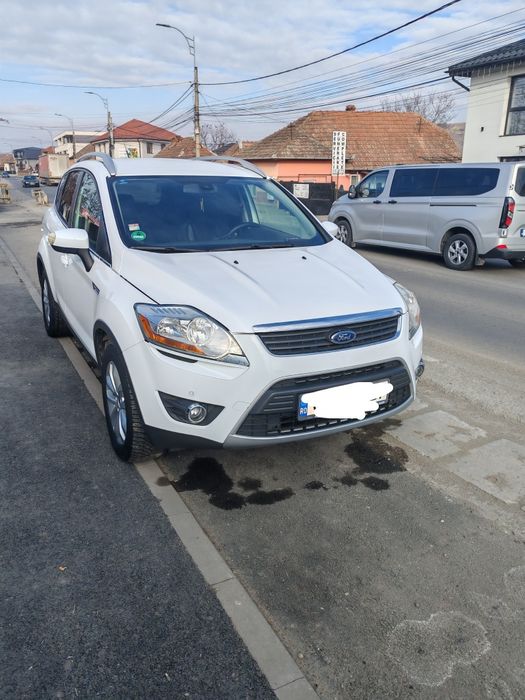 Vând Ford Kuga Titanium 2011 motor 2l diesel 140 cp 4x4  manuala