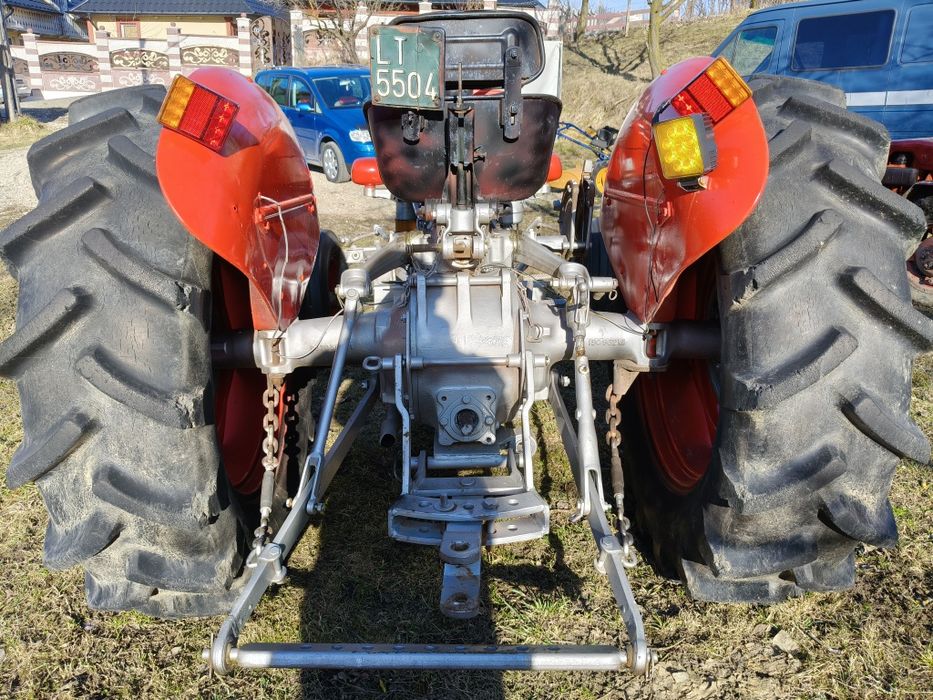 Tractor Massey Ferguson 50 cai Motor Perkins