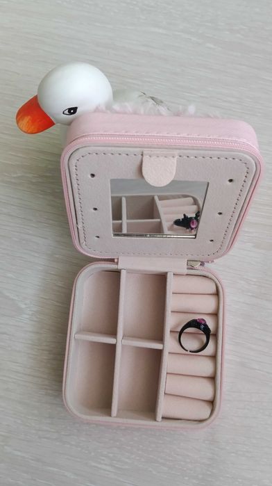 Детская шкатулка для украшений.