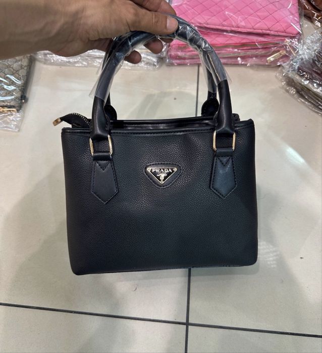 чанти Louis Vuitton/Dior/Guess/Gucci/Pinko