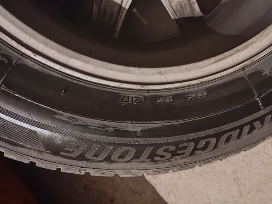 Продам резину с дисками 235/65/17
