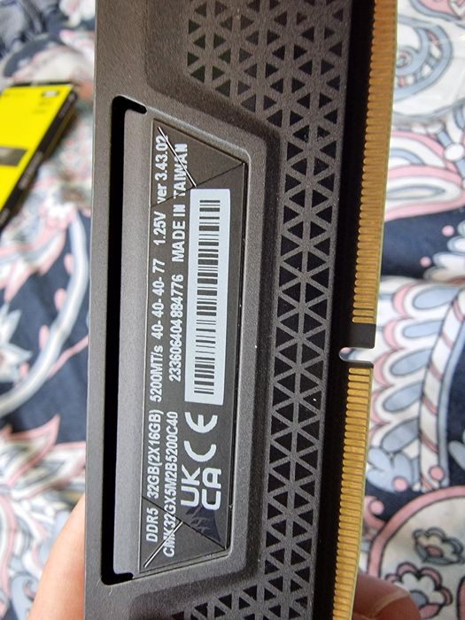 DDR5 32GB, 5200MT/s, CL40. Cu  probleme.
