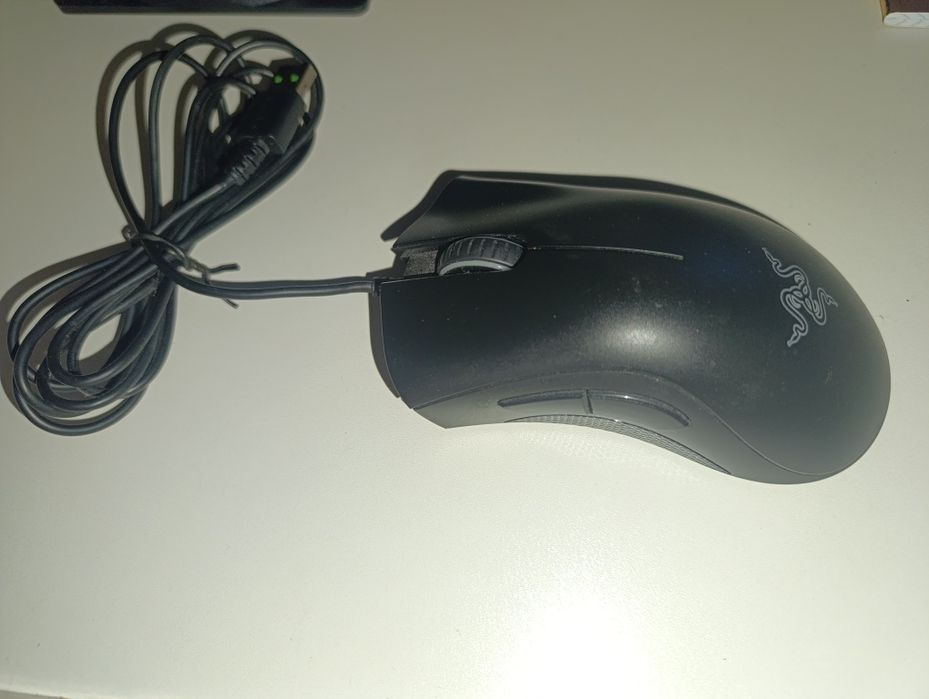 Продам игровую мышь проводную