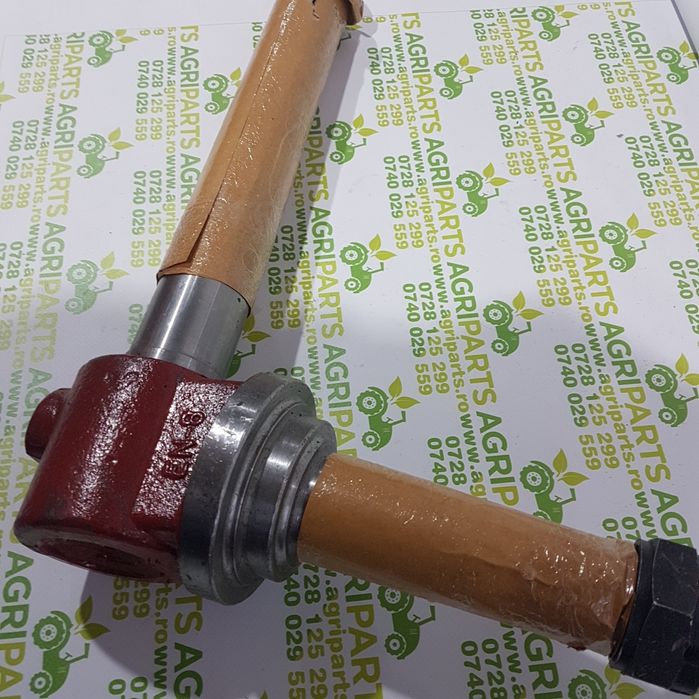 Fuzeta stanga cu piulita tractor u650