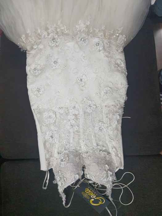 Rochie mireasa noua