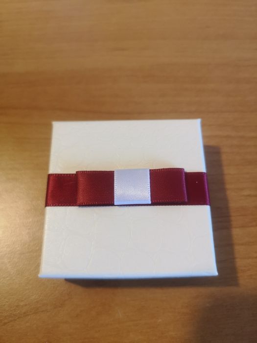 Обеци различни видове 3 - 6 лв