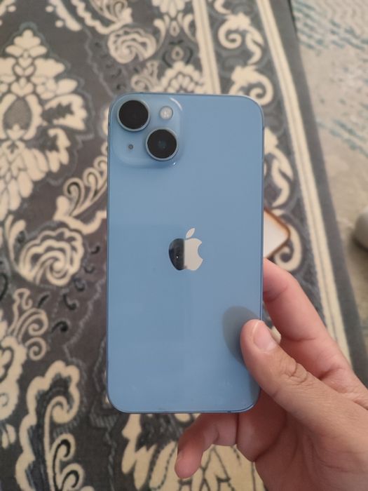 Продам Айфон 14 память 128