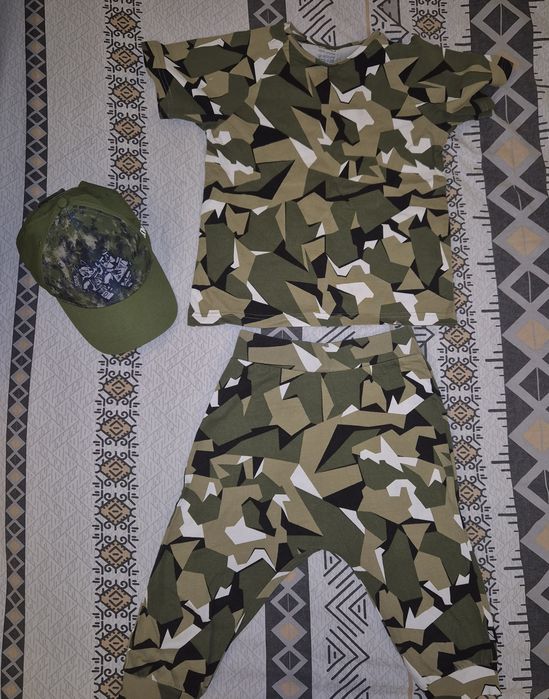 Продам костюм на мальчика б/у