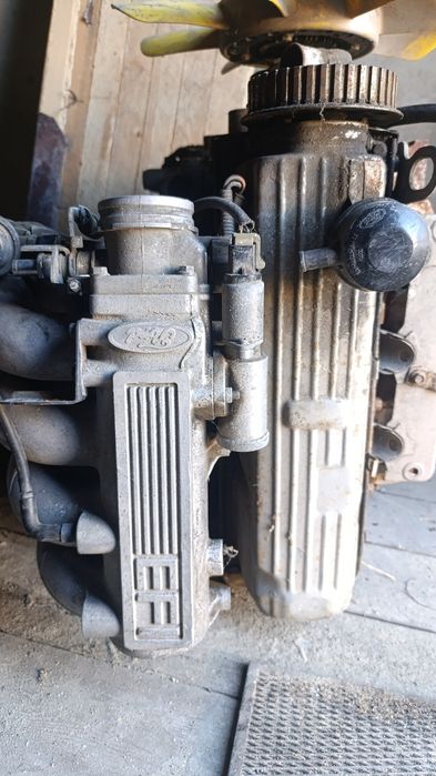 Двигатель форд. кпп.капот форд