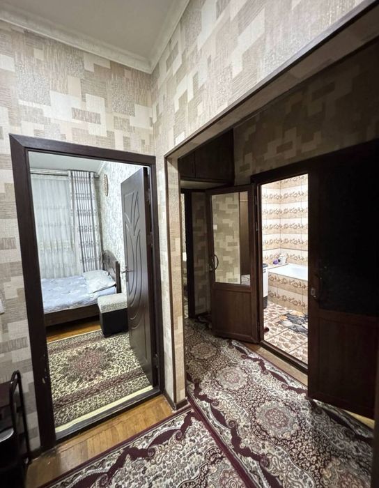 Квартира на Кушбеги 2/5/5 общ пл 62м ,2 балкона