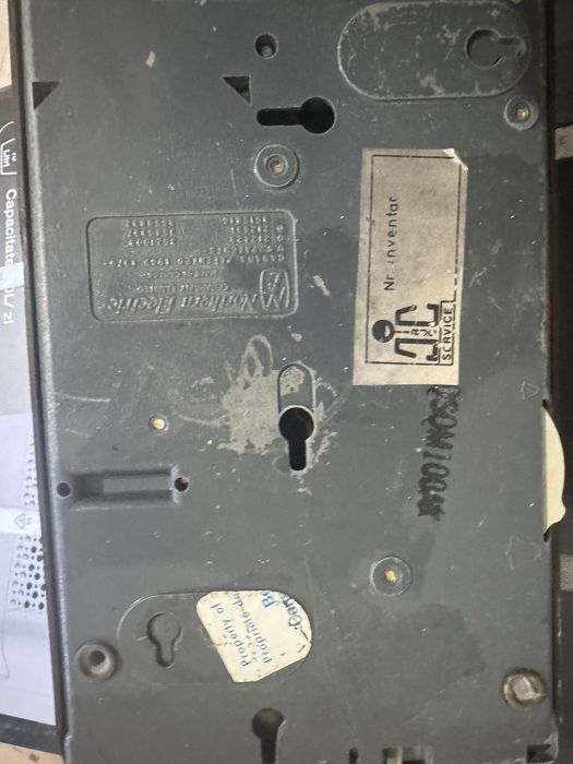 Vand 2 telefoane vechi cu disc