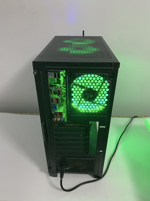 PC gaming –  Intel i5-13400F / RTX 4060 Gigabyte / 16GB RAM / SSD 1TB NVMe