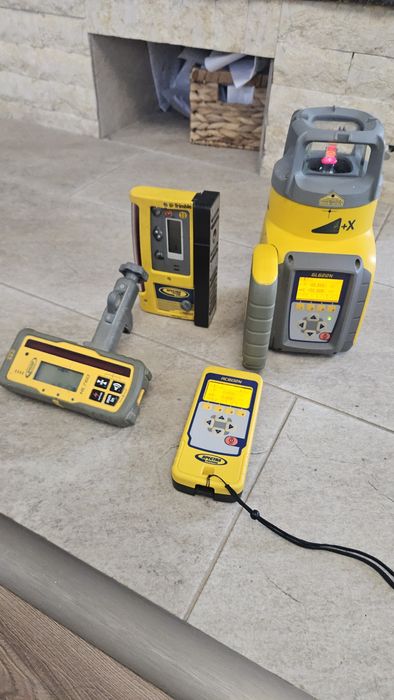 Pachet utilaje excavații profesional-Laser Spectra gn622 dubla panta