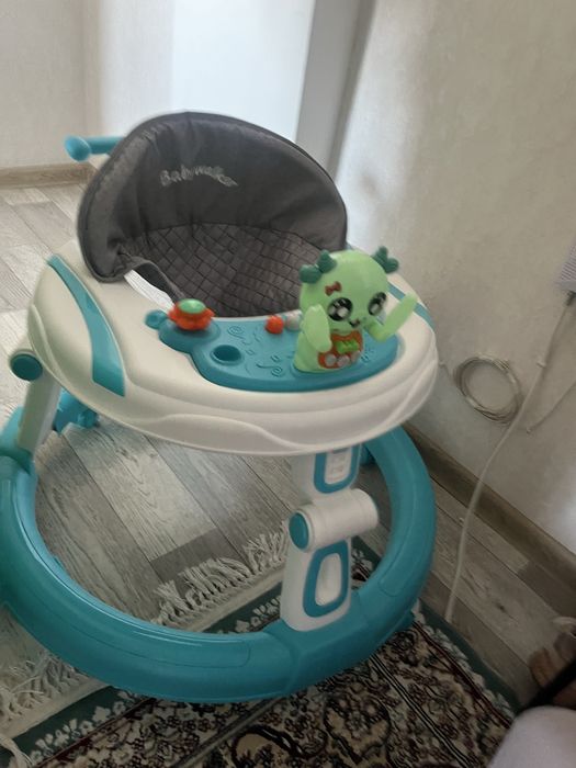 Продам детский ходунок новый