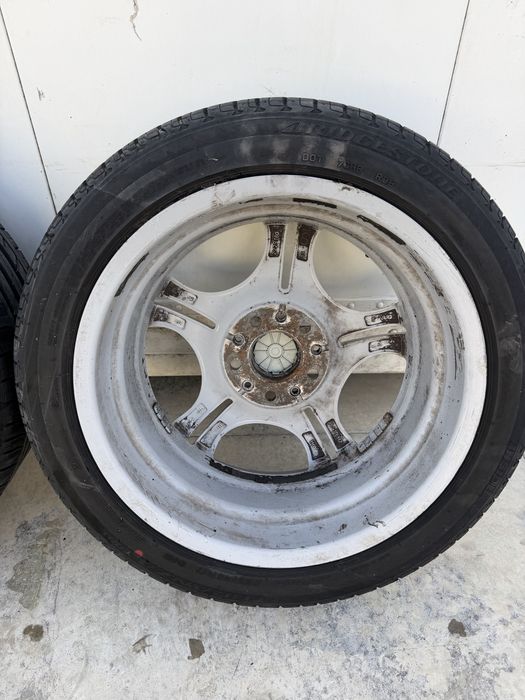 Продавам джанти Спорт пакет Style 68 5x120 72.6  Предни- 7.5Jx17 ET41 Задни - 8.5Jx17 ET50 Стават за е36,е46 и др. Едната джанта има нужда от заварка!