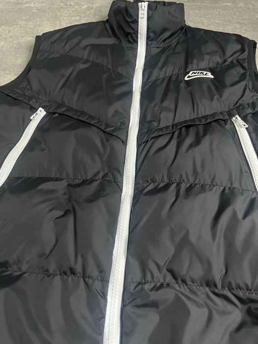 Продам жилетку Nike