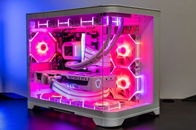 RTX 5070 / Ryzen 7 7800X3D / 32GB DDR5 / 1TB NVMe DR5778X3D-6 НОВ