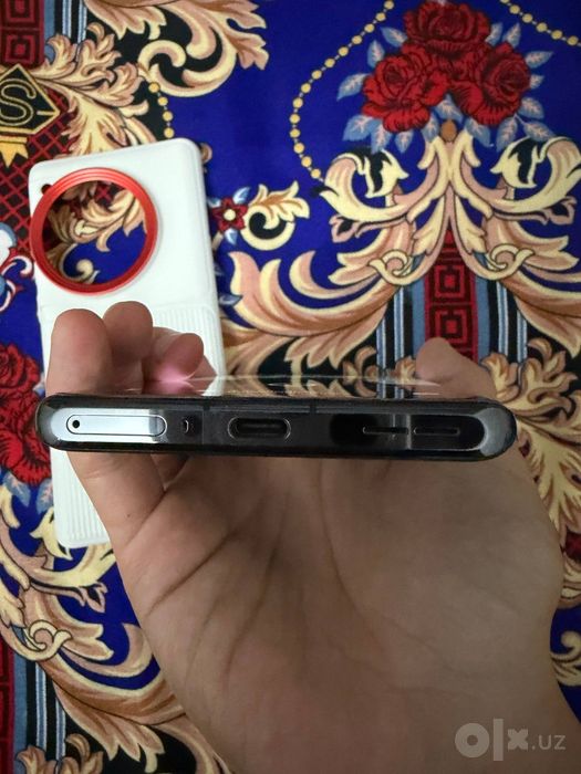 OnePlus 12 черный
