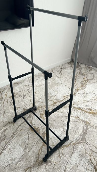 Продам напольную вешалку