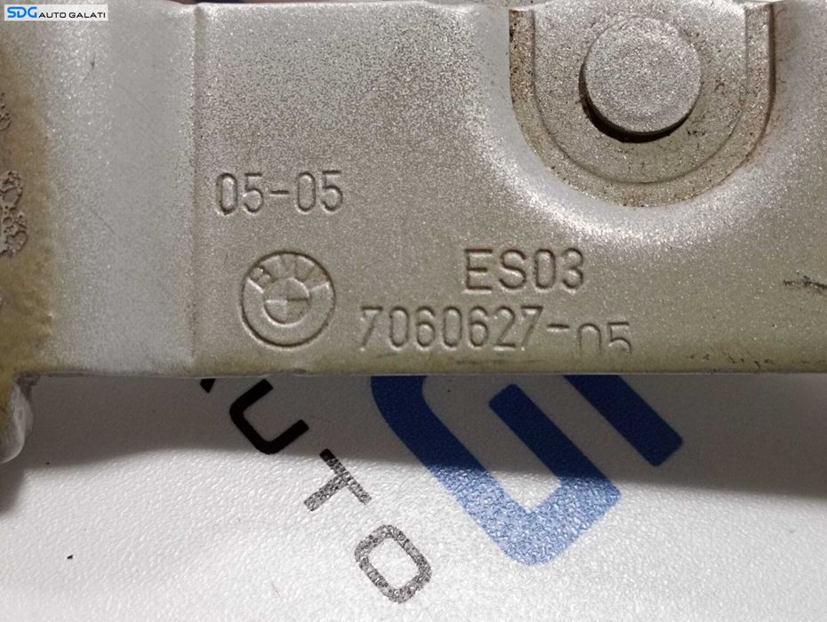 Balama Stanga Capota Portbagaj Spate BMW Seria 3 E90 E91 320 2004 - 2013 Cod 7060627-05 [M4229]