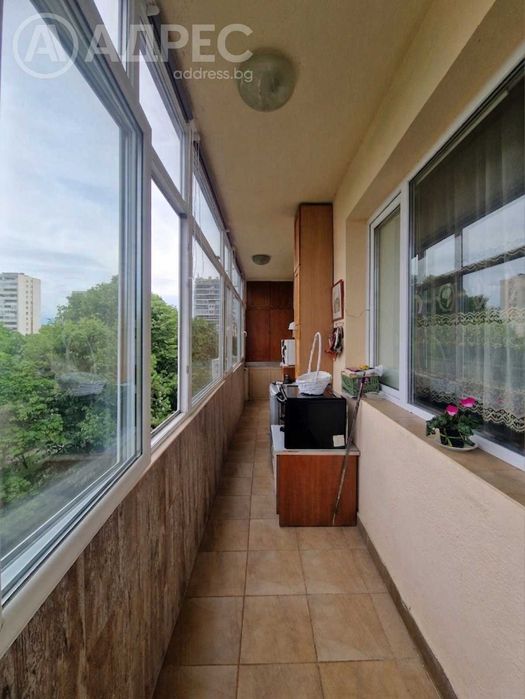 Тристаен апартамент, Възраждане, 86 кв.м., ет. 5/7, ТЕЦ, тухла, обзаведен