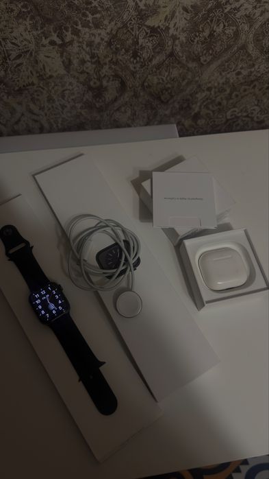 Apple Watch 8 /41 /AirPods 3