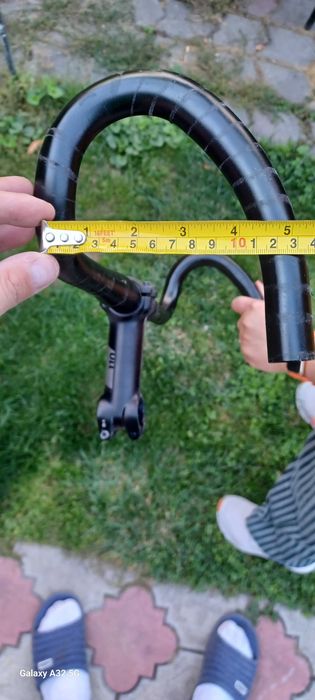 Vând ghidon aluminiu cu pipa