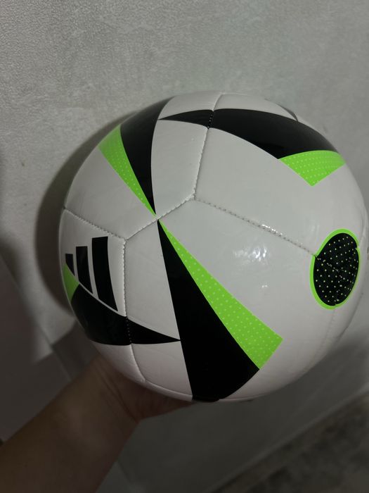 Продам Футбольный мяч