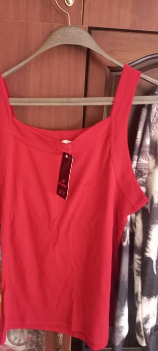 Продавам Нов екип и Нови туники и блузи и Горни анцузи